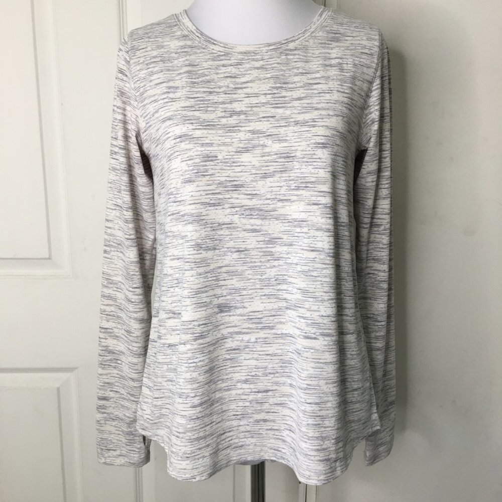 Zyia Women’s Gray Long Sleeve Open Back Crewneck T Shirt Size Small